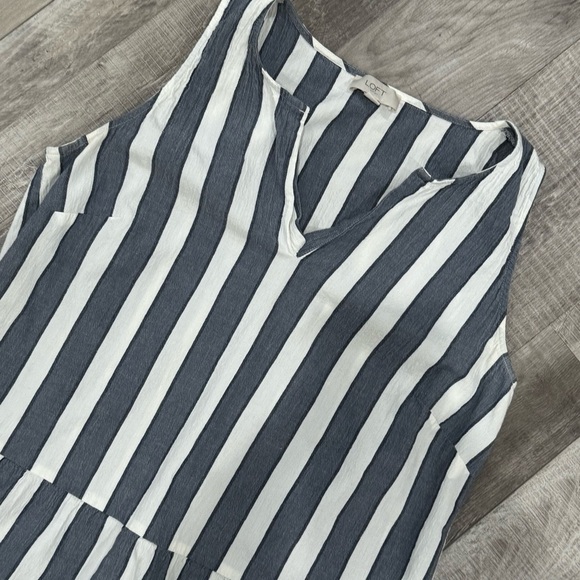 Loft outket sleeveless striped flounce/ ruffle top ❤️ - Picture 6 of 6